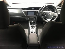 Toyota Auris E180