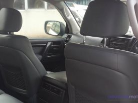 Toyota Land Cruiser J200 (GX)