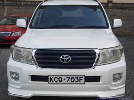 Toyota Land Cruiser J200 (GX)