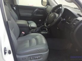 Toyota Land Cruiser J200 (GX)