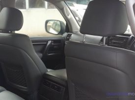 Toyota Land Cruiser J200 (GX)