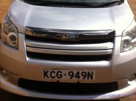 Toyota Noah R70