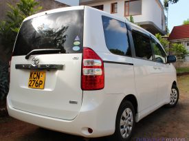 Toyota Noah R70