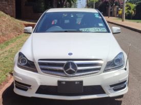 Mercedes Benz W204 (C200)